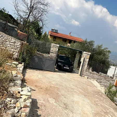Anna Σαράντα